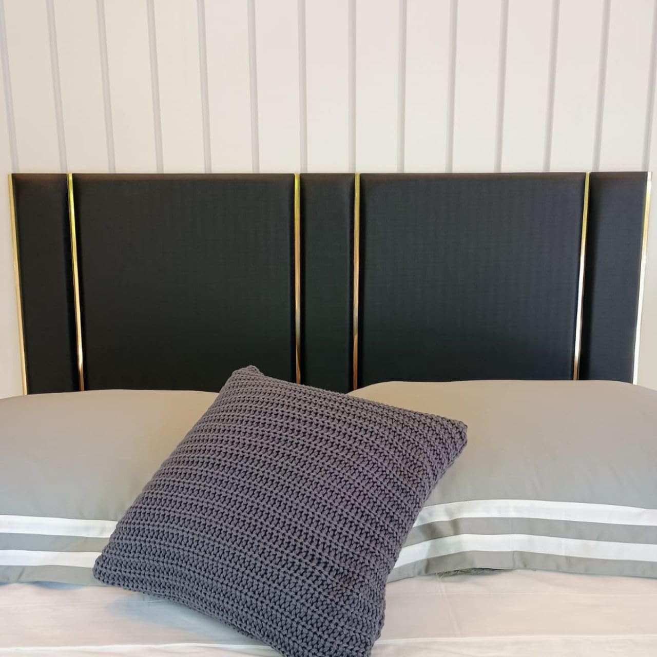 Cabeceira Estofada Antialérgica Modular com Fixação Adesiva para Cama Queen 1,60m