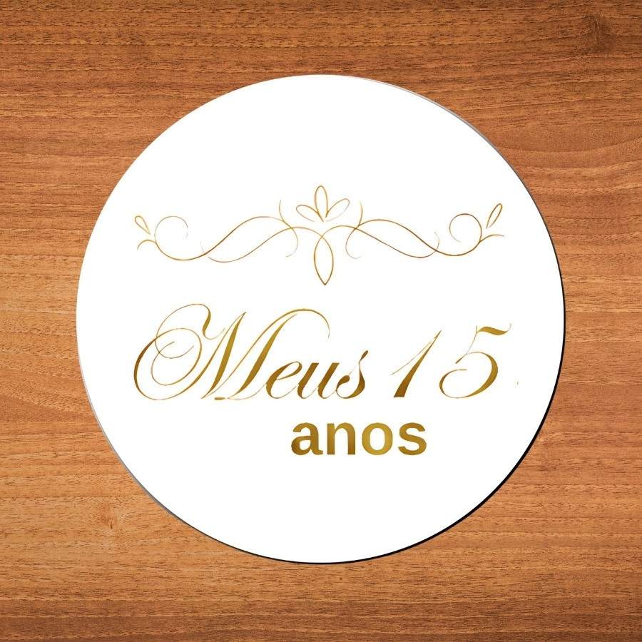 Adesivo 15 Anos Dourado: Brilho e Sofisticação!