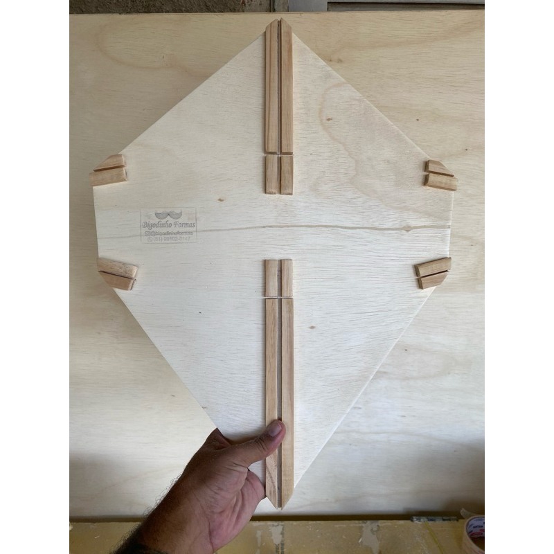 Boca de Palhaço 55cm: A Original de Manaus 🪁