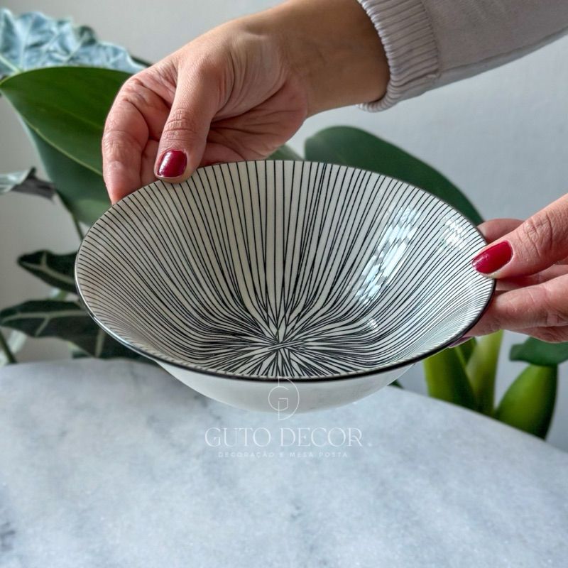 Bowl Cerâmica Lines: Elegância e Praticidade 500ml