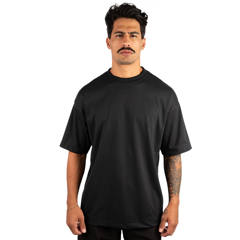 Camiseta Oversized Malhão Preta: Conforto e Estilo