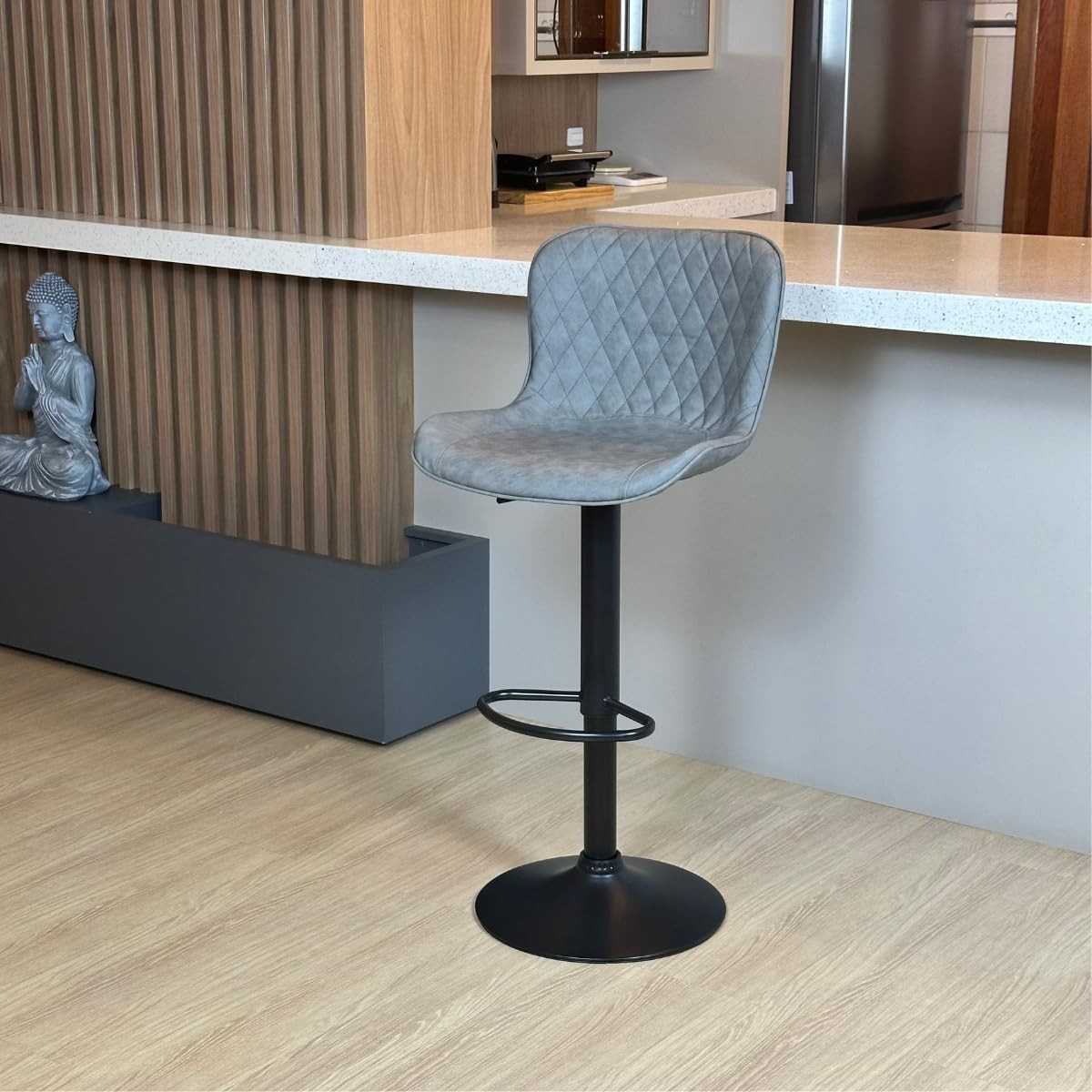 Banqueta Alta Giratória com Encosto em Couro PU - Conforto e Estilo Moderno para Cozinha
