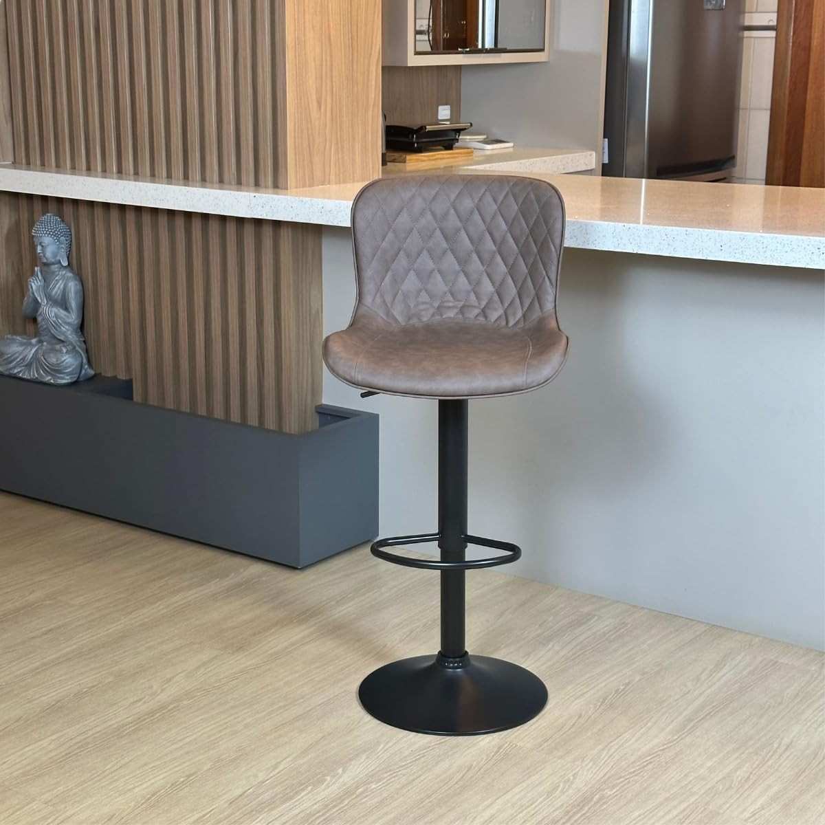 Banqueta Alta Giratória com Encosto em Couro PU - Estilo e Conforto Moderno para Cozinha