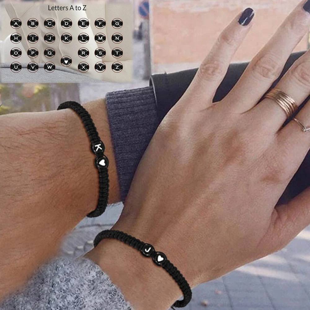 Pulseira com Iniciais: Amor e Estilo em Cada Detalhe ❤️