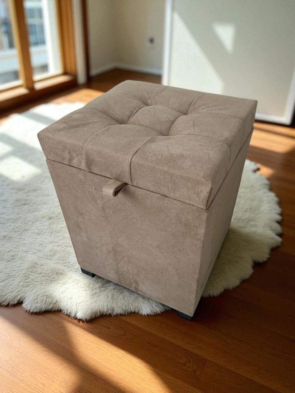 Puff Baú Siena 36x36x47 cm em Suede Bege - Assento Estofado com Espaço de Armazenamento