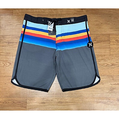 Bermuda Elastano Premium: Conforto e Estilo que Não Falha