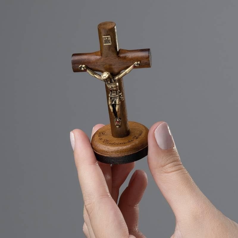 Crucifixo de Mesa Cilíndrico Pequeno 7 cm - Decoração e Fé com Estilo