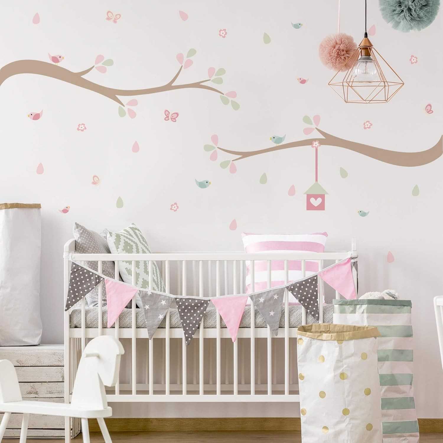 Adesivo de Parede Infantil Galhos e Pássaros Grande - Decore com Estilo e Segurança