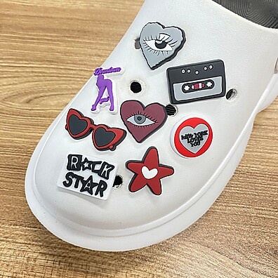 Charms Y2K para Sapato: Deixe Seus Calçados Incríveis!