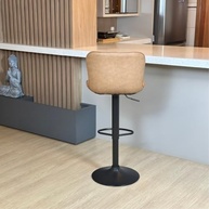Kit 2 Banquetas Giratórias com Encosto em Couro Sintético – Design Moderno para Cozinha Americana e Balcão - imagem 5