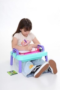 Mesinha Didática Multiuso Charmosa - Ideal para Brincadeiras e Atividades Criativas - imagem 3