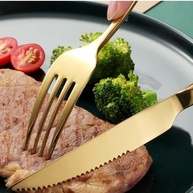 Kit com 24 Peças de Talheres Dourados em Aço Inox – Elegância e Durabilidade para Casa e Restaurante - imagem 2