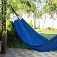 Rede de Dormir Jeans Life Basic Azul Royal com Preto - Conforto e Estilo para Qualquer Ambiente - imagem 4