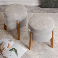 Kit Puff Redondo Decorativo em Courino com Pés de Madeira - 2 Unidades Cinza - imagem 4