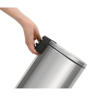 Lixeira com Pedal Tramontina Loop 5L em Aço Inox - Moderna e Prática para Cozinha - imagem 4