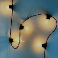 Varal de Luzes 10m Externo com Lâmpadas Amarelo Transparente - Iluminação Decorativa Resistente à Chuva (110V) - imagem 4