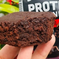 Caixa de Brownies de Chocolate Proteicos Sem Açúcar Sem Glúten Sem Leite Belive - 10 unidades de 40g - imagem 4