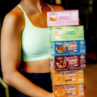 Barra de Proteína Amendo Power Chocolate 70% & Nibs Cacau Display 12 un - imagem 3