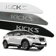 Friso Lateral Kicks 2016-2025 Escrita Cromada Alto Relevo (Facão/Redondo) - Cinza Grafite - imagem 2