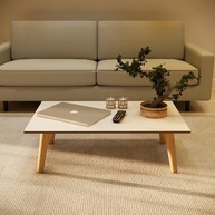 Mesa de Centro Moderna 80x42cm com Tampo em MDF e Pés em Madeira Maciça - Design Elegante e Versátil para Salas Atuais - imagem 4