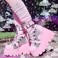 Botas Plataforma Góticas: Estilo Punk e Conforto - imagem 1