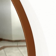 Espelho Oval 60x40cm com Moldura em Cor Caramelo - Decore com Elegância e Charme - imagem 5