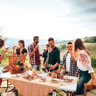 Mesa Dobrável 1,8m +GardenLife - Portátil com Alça e Pernas de Aço | Ideal para Eventos e Festas - imagem 3