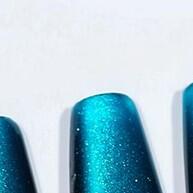 Esmalte Gel Azul Cat Eye: Unhas Incríveis DIY! - imagem 1