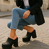 Tamanco Clog Salto: Conforto e Estilo! - imagem 1
