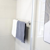 LUMAI Kit 5 Acessórios para Banheiro em Aço Inoxidável Fosco - Toalheiro, Suporte Papel Higiênico e Ganchos - imagem 3