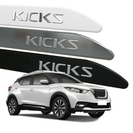 Friso Lateral Kicks 2016-2025 Escrita Cromada Alto Relevo (Facão/Redondo) - Cinza Grafite - imagem 1