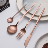 Conjunto de 24 Peças de Talheres em Ouro Rosa - Garfos, Colheres e Facas de Luxo em Aço Inoxidável - imagem 4