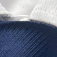 Gravata Azul Marinho Risco Largo: Estilo e Versatilidade para Seu Look - imagem 1