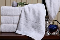 Kit 6 Toalhas de Rosto Branca Hotel Macia Felpuda - Costura Dupla Reforçada - imagem 3