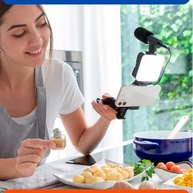 Kit Vlogging Profissional Completo: Tripé, Luz LED e Microfone para Celular - imagem 5