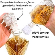 Garrafa Licoreira de Vidro Lapidada Premium - Ideal para Whisky, Licor e Decoração Elegante - imagem 4