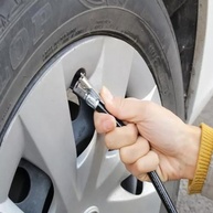 Compressor Calibrador de Pneus Portátil com Manômetro: Mantenha seus Pneus Perfeitos! - imagem 4
