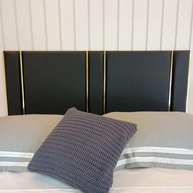 Cabeceira Estofada Antialérgica Modular com Fixação Adesiva para Cama Queen 1,60m - imagem 2