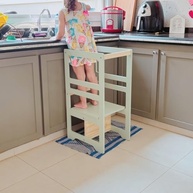 Torre de Aprendizagem Montessori 4 em 1 Laqueada - Verde Chá com Altura Regulável - imagem 3