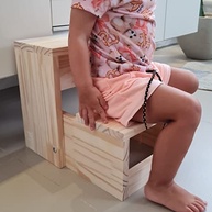 Escada Infantil de Madeira Maciça Montessoriana Dobrável em Pinus - Segurança e Aprendizado - imagem 3