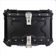 Baú Traseiro Moto Univel Tronos 55L Preto: Segurança e Estilo para Sua Viagem - imagem 1