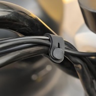Organizador Universal de Cabos 5 Peças: Abraçadeiras de Borracha Preta para Moto e Carro - imagem 5