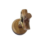 Kit 3 Crucifixos Pequenos São Bento 6cm para Painel de Carro - Madeira Autocolante - imagem 5