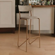 Banqueta Alta Moderna para Cozinha e Balcão - Design Confortável e Resistente - imagem 4