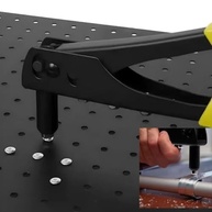 Alicate Rebitador Profissional Fertak: 4 Bicos e Chave para Rebites POP - imagem 4
