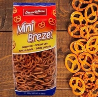 Snack Salgadinho Mini Pretzel 300g Snack Line importado - imagem 1