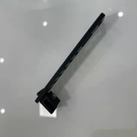 Kit 2 Travas para Janela Basculante Ajustável com Haste Reforçada - Segurança e Controle Total - imagem 3