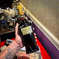 Licor Cassis Stock 720ml: Sabor Intenso e Refrescante - imagem 3