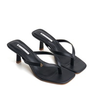Tamanco Preto Tira Dedo: Conforto e Estilo! - imagem 1