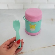 Pote Térmico Infantil BUBA Animal Fun - Girafa Colorida com Talher, Aço Inox, até 5h de Conservação - imagem 3